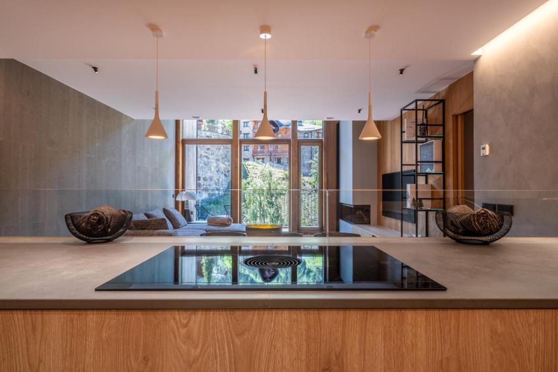Isard Penthouse &